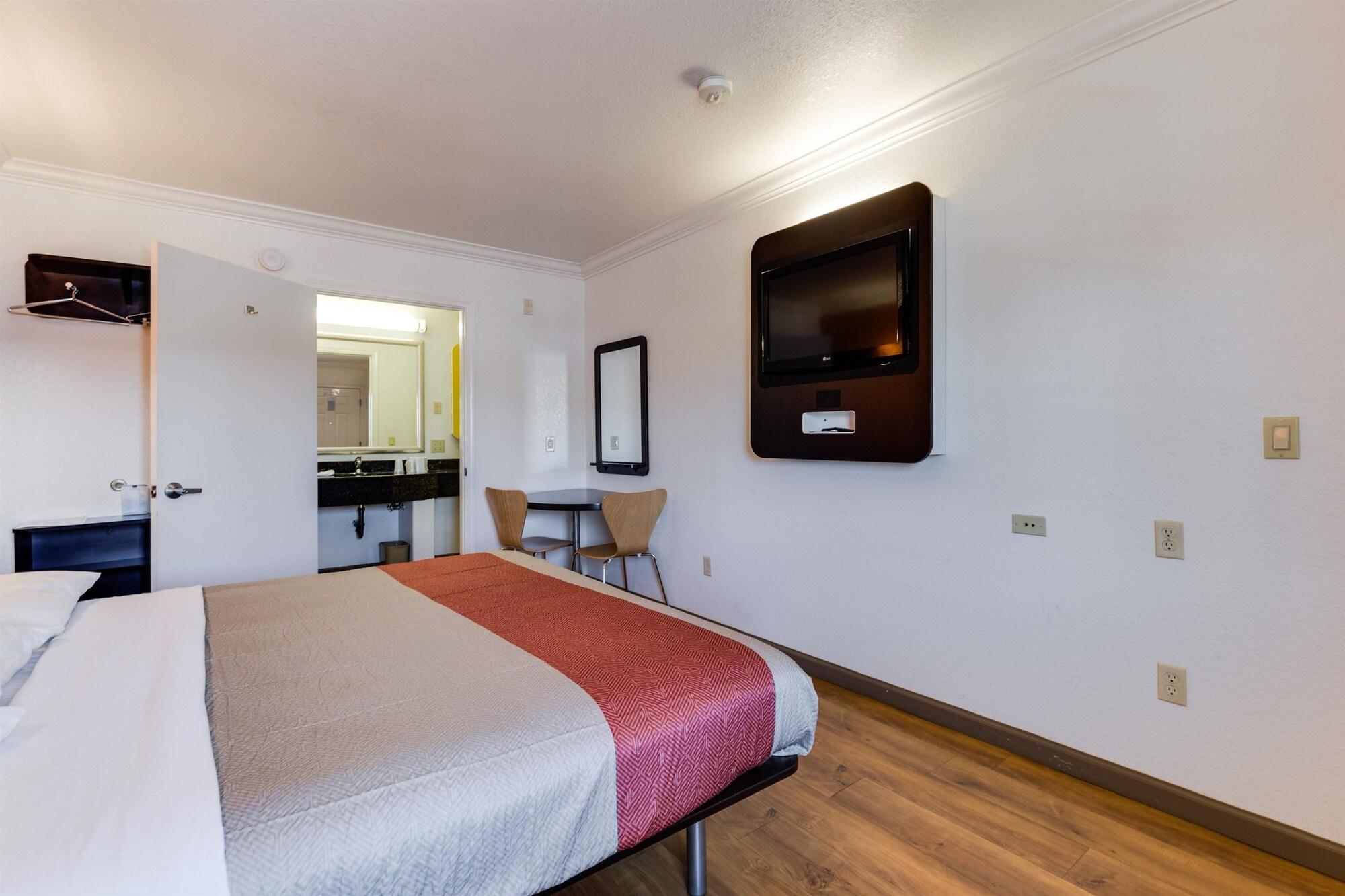 Motel 6-San Jose, Ca - Convention Center מראה חיצוני תמונה