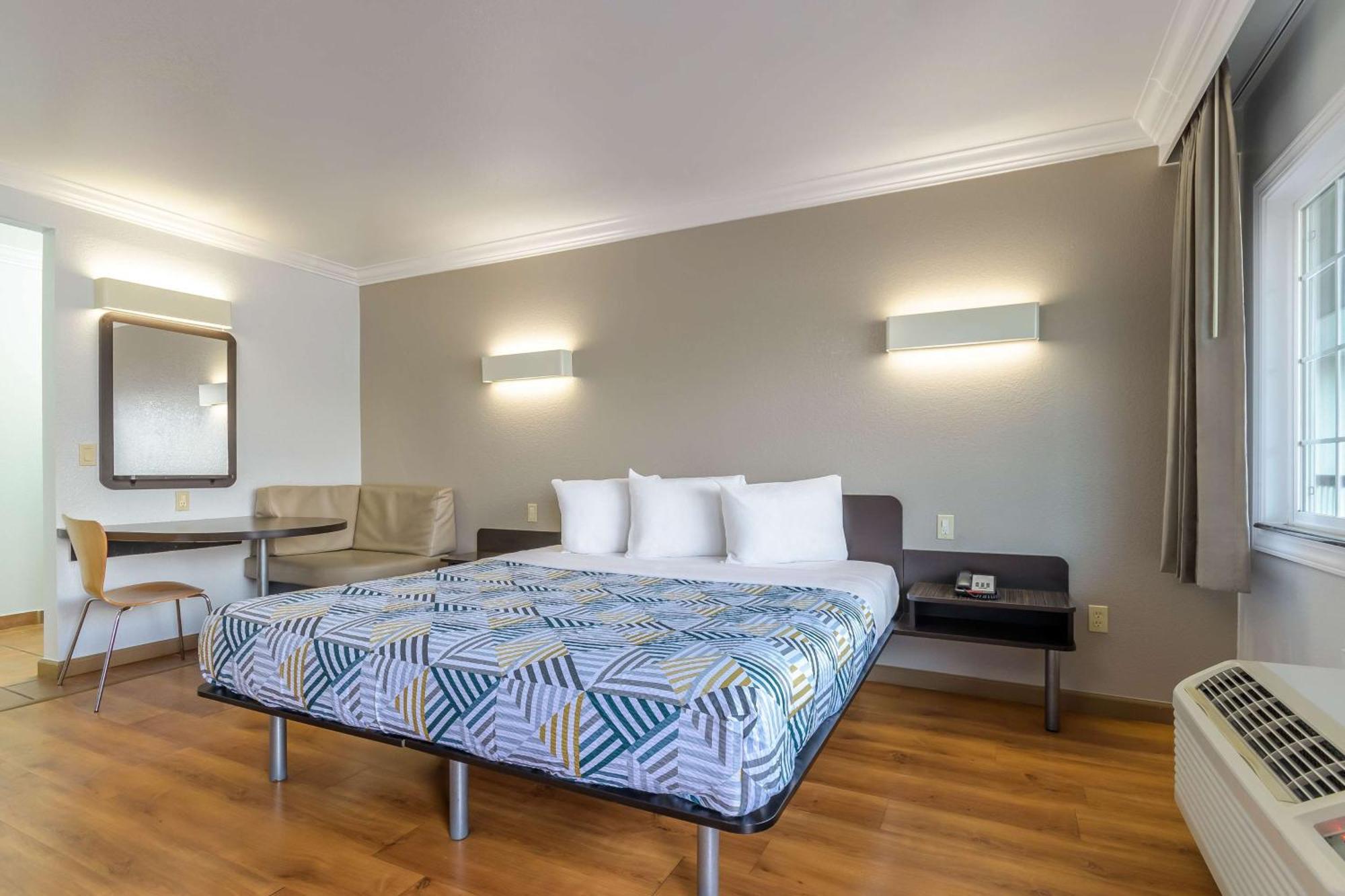 Motel 6-San Jose, Ca - Convention Center מראה חיצוני תמונה