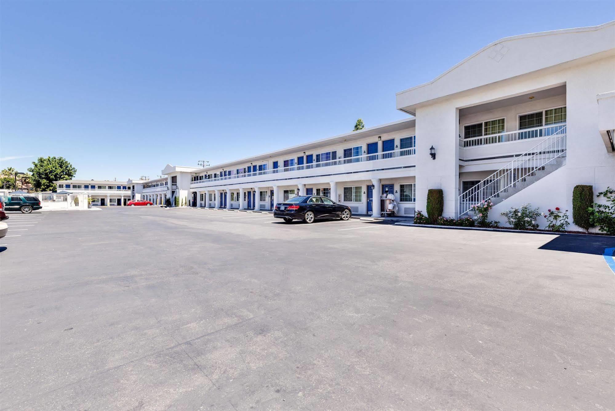 Motel 6-San Jose, Ca - Convention Center מראה חיצוני תמונה