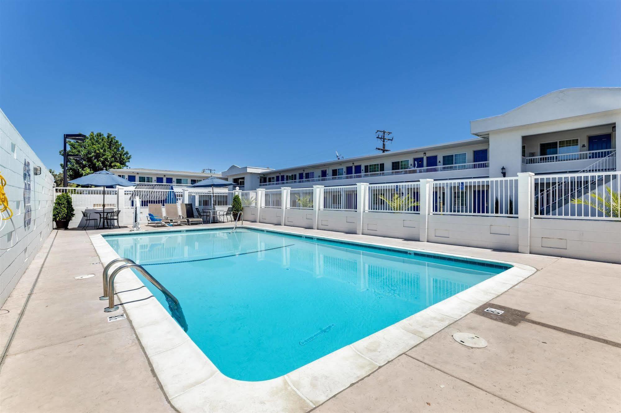 Motel 6-San Jose, Ca - Convention Center מראה חיצוני תמונה